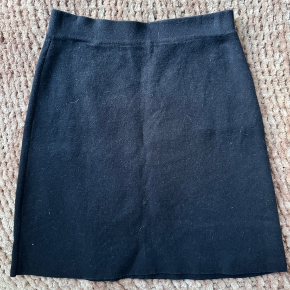 Rouje navy knit mini skirt in size 36/2/S
